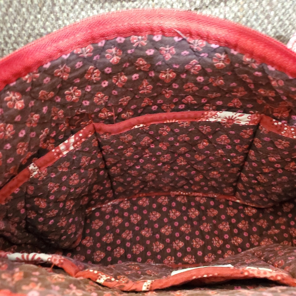 Vera Bradley Tote Bag in Red Bandana Print. 14" X 12" w/o Handles - Picture 6 of 6